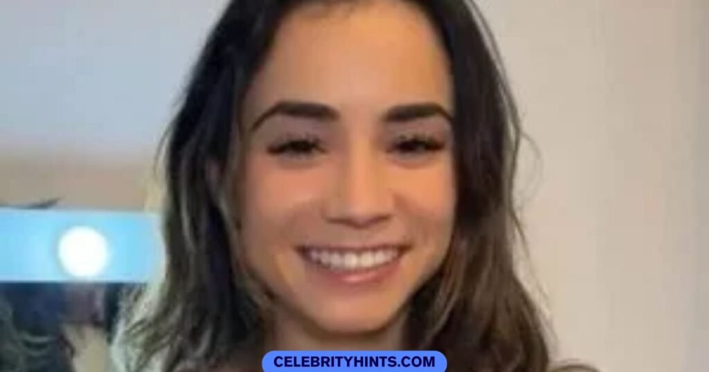 Jameliz Smith creating social media content